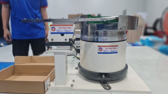 Phểu Rung Cấp Tự Động