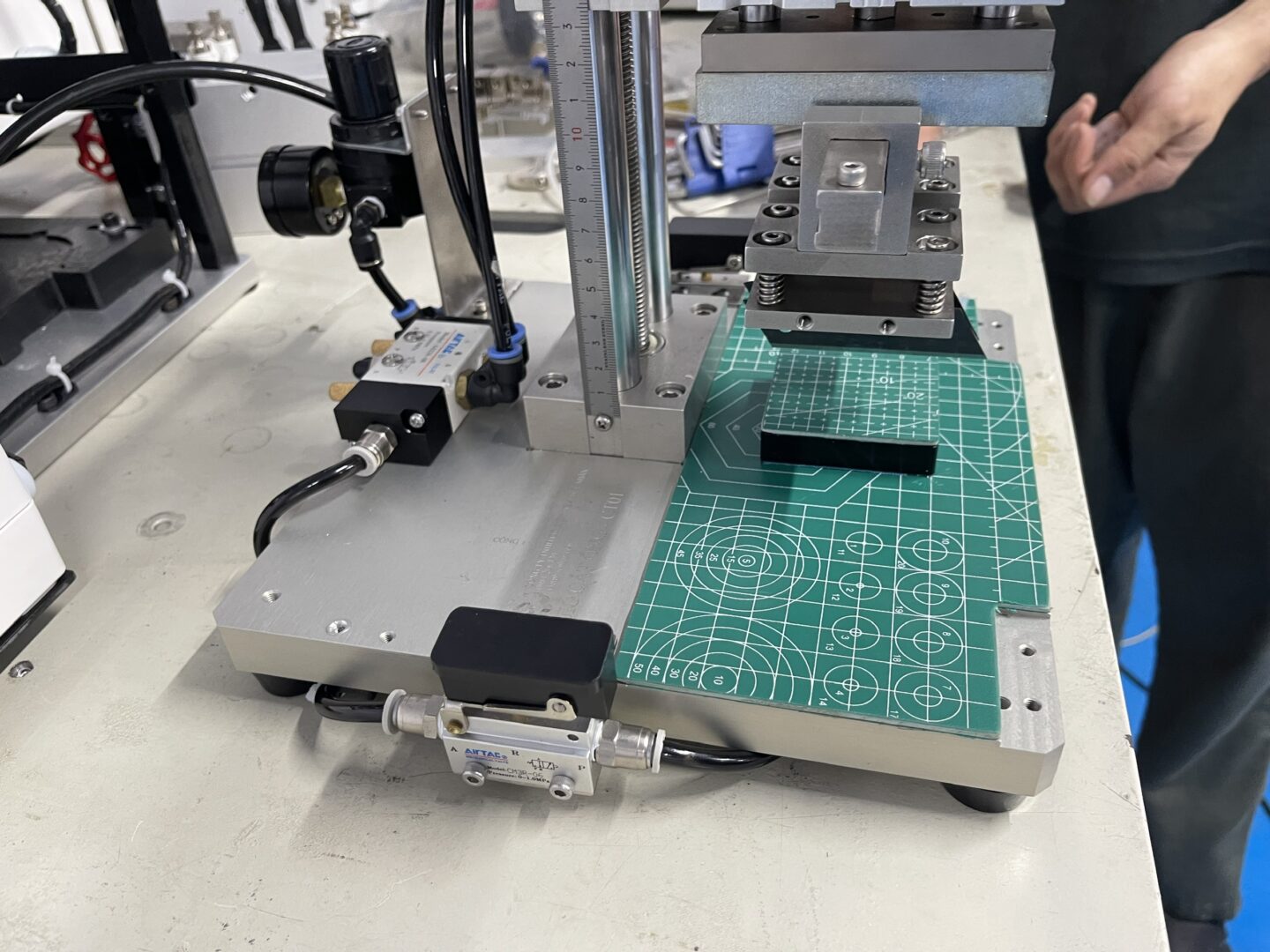 Jig cắt ống Jig cắt ống tự động